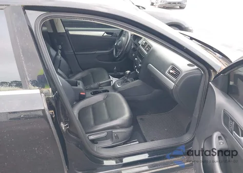 2014 Volkswagen Jetta 1.8T Se from USA, damaged, VIN 3VWD17AJ1EM370406